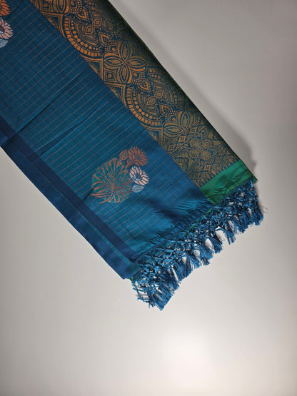 Exquisite Dual-Tone Soft Silk Saree in Peacock Blue and Emerald Green with Zari Floral Motifs