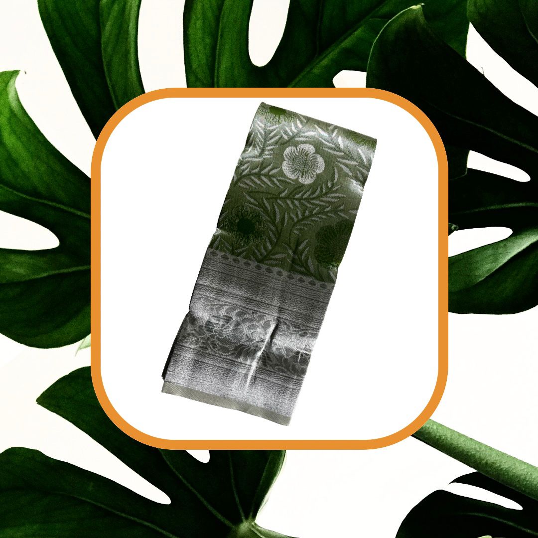 "Exquisite Green Kubera Pattu Saree with Silver Zari Weave"