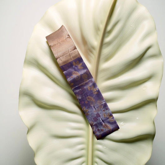 "Graceful Kuberapattu: Light Purple Body with Peach Border and Gold Zari"